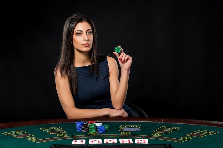 slot bolabagus33 mobile app interface showing slot games and live dealer options